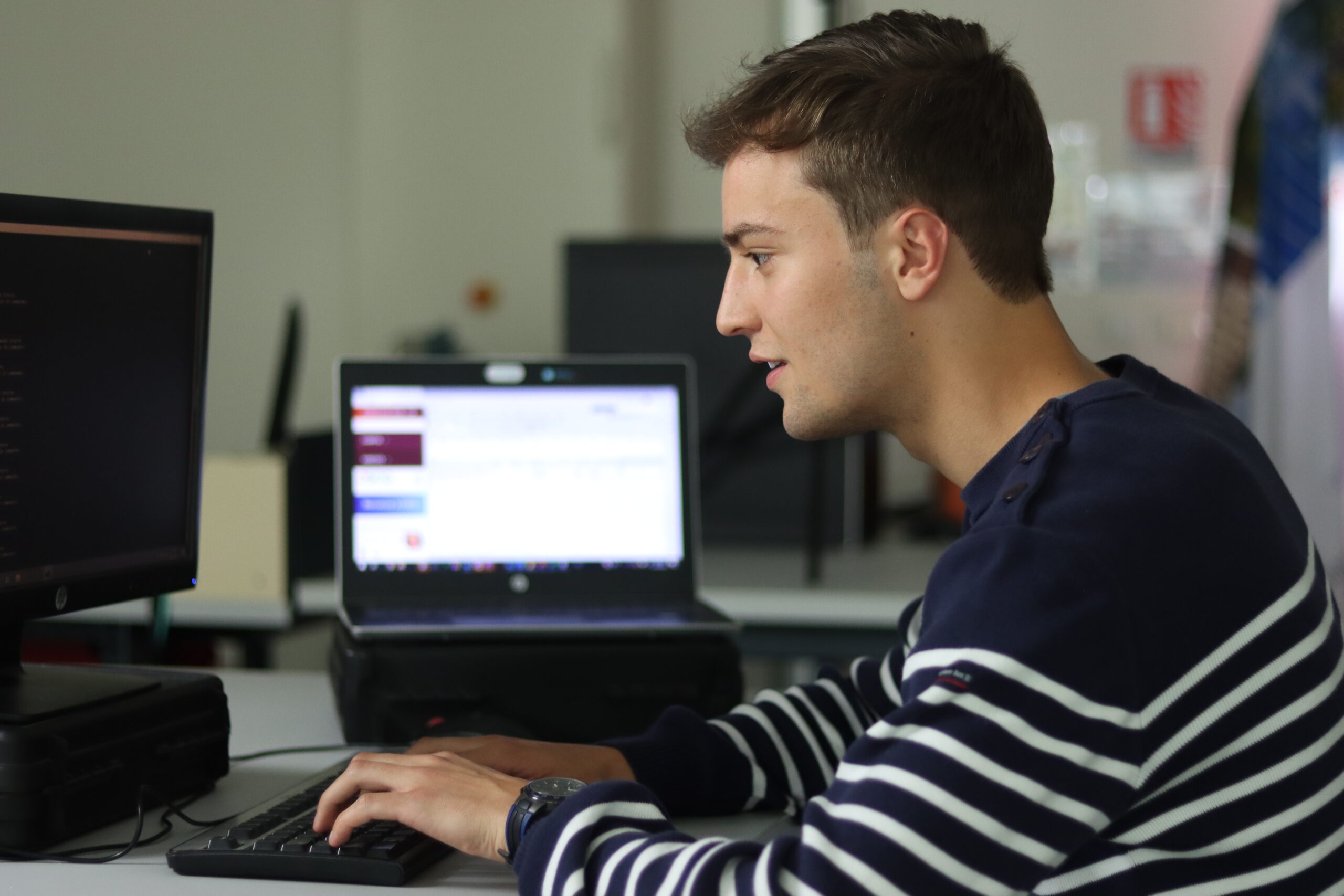 Formation d'ingénieurs par apprentissage - ESEO